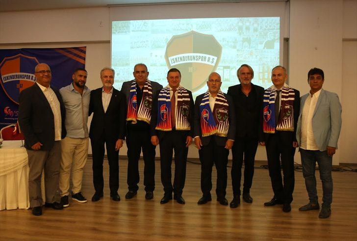 İskenderunspor, Jan Olde Riekerink ve Ümit Karan'la 3 yıllık sözleşme imzaladı G2