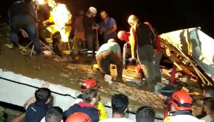 Rize'de sel felaketi! Acı haber geldi: 1 ölü, 3 kayıp, 4 yaralı