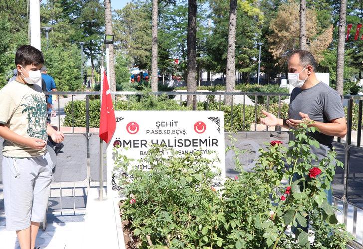 15 Temmuz'un kahramanı şehit Ömer Halisdemir'in kabrine ziyaretçi akını G2