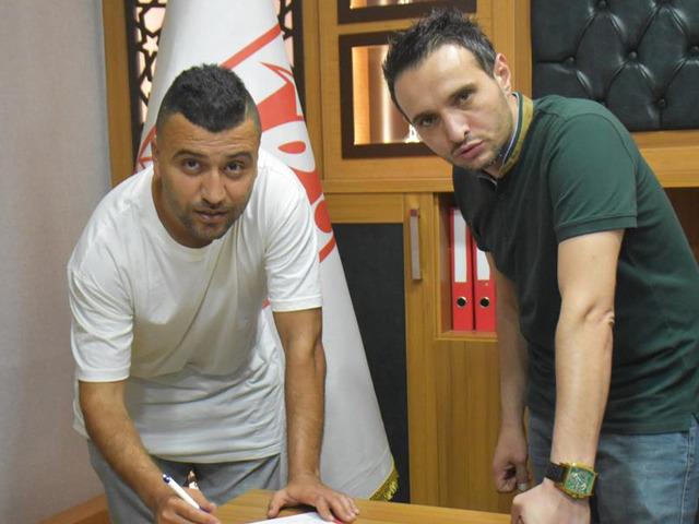  Balıkesirspor'da imzalar devam ediyor