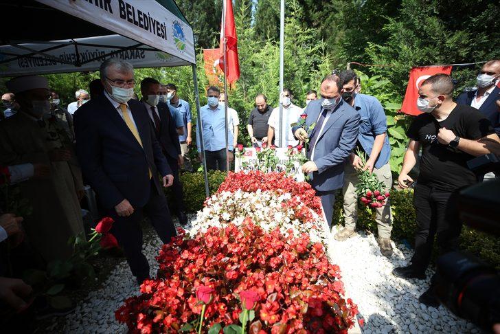 15 Temmuz şehitleri mezarları başında anıldı G3