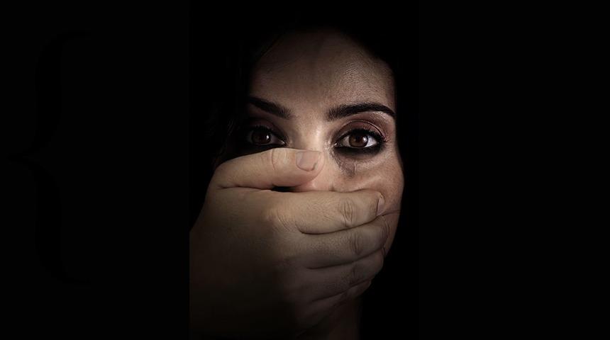 Evlilik i&ccedil;i tecav&uuml;z: 'Kocam &ouml;nce bir melek gibiydi, sonra bana tecav&uuml;z etti'