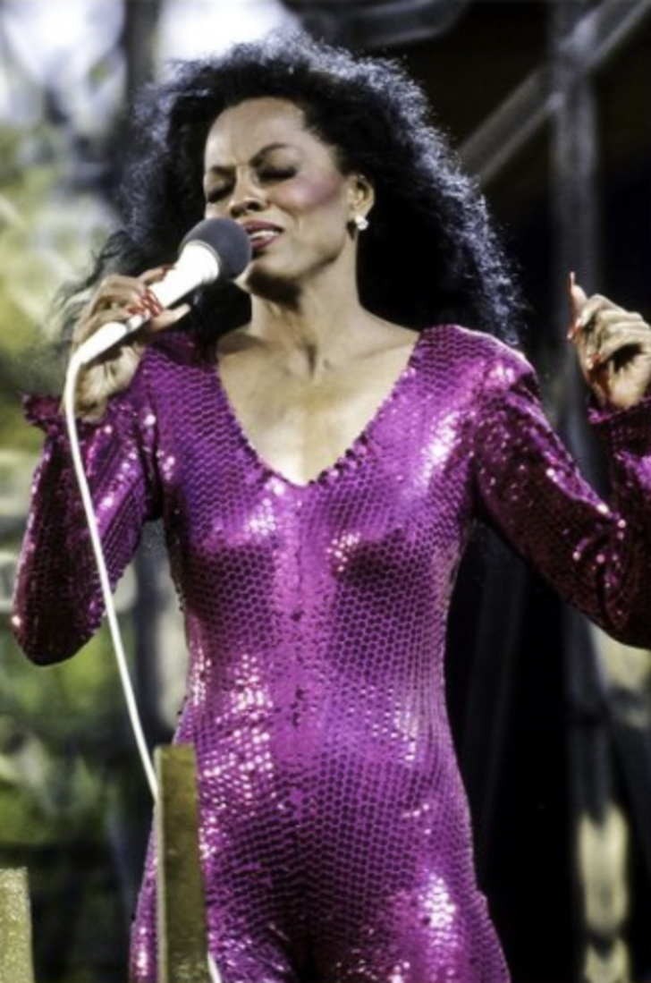 Yıllar geçse de modası geçmiyor! Dolabınızdan eksik etmemeniz gereken her dönemin parçaları G3