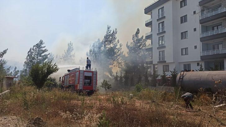 GÜNCELLEME 3 - Osmaniye'de çıkan orman yangınına müdahale ediliyor G2