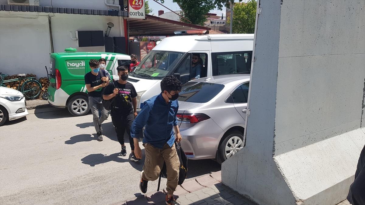 Erzincan'da &uuml;lkeye yasa dışı yollardan giren 5 Afganistan uyruklu ile 1 organizat&ouml;r yakalandı