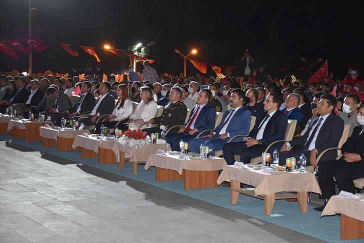 Van, Hakkari, Bitlis ve Muş'ta 15 Temmuz Demokrasi ve Milli Birlik Günü etkinlikleri G2