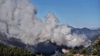 Mersin'de devam eden orman yangını İHA ile görüntülendi
