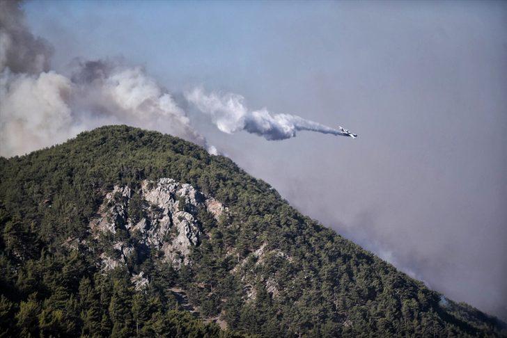 Mersin'de devam eden orman yangını İHA ile görüntülendi G5