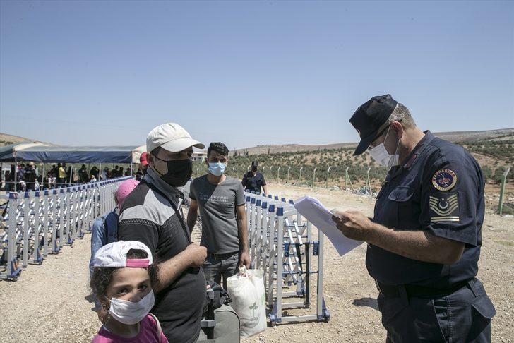 Ülkelerine bayramlaşmaya giden Suriyeliler buruk sevinç yaşıyor G5