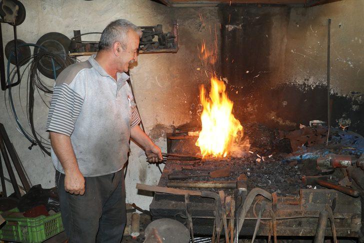 Bıçak ustaları Kurban Bayramı öncesi ateş başında yoğun mesaide G2