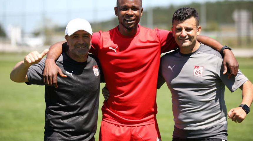 Sivasspor’da Leke James ilk çalışmasını yaptı