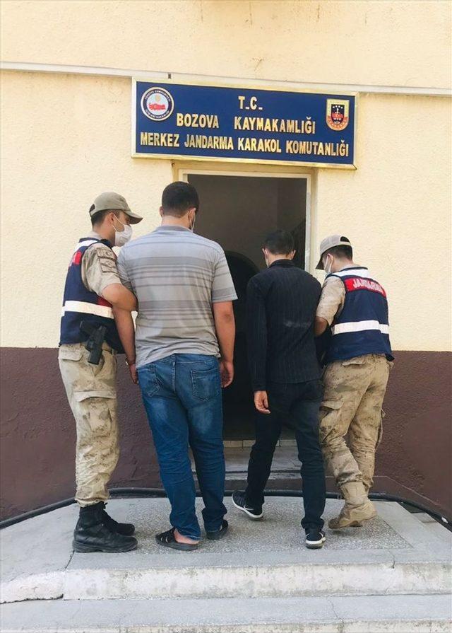 Şanlıurfa'da silahlı kavga sırasında yoldan geçen kişiyi yaralayan zanlı tutuklandı