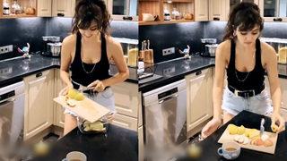 Hande Erçel 'Sen Çal Kapımı' setinin mutfağına girdi