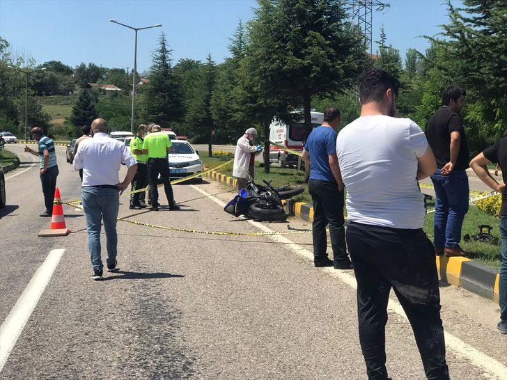Kastamonu'da refüjdeki ağaca çarpan motosikletin sürücüsü hayatını kaybetti G2