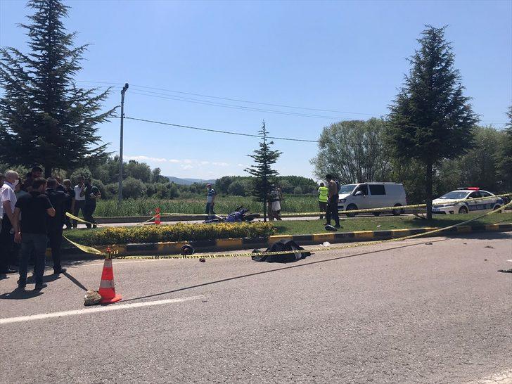 Kastamonu'da refüjdeki ağaca çarpan motosikletin sürücüsü hayatını kaybetti G3