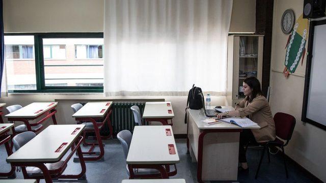 Atanmayı bekleyen öğretmenler için zaman daralıyor: 'Geleceğimizi çaldılar'