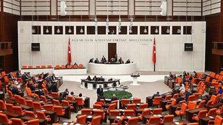 AK Parti Grup Başkanvekili Turan duyurdu! OHAL uygulamalarını uzatan teklifte revize