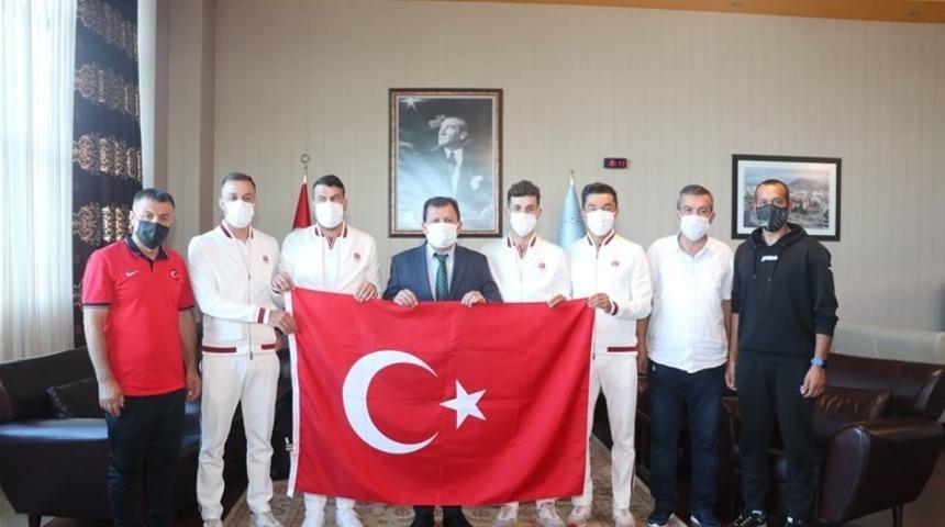 Bisiklet&ccedil;iler 2020 Tokyo Olimpiyatlarına uğurlandı