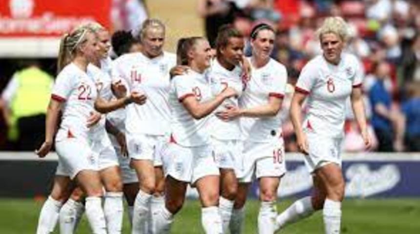 Büyük Britanya Kadın Futbol Takımı, olimpiyatlarda diz çökme eylemi yapacak