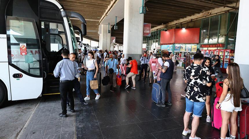 Yasaksız bayram öncesi otogarlarda yoğunluk