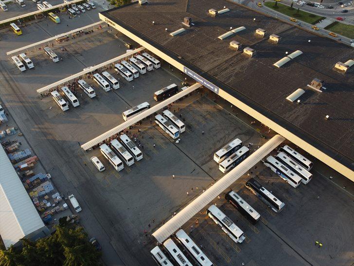 Bursa Şehirlerarası Otobüs Terminali'nde bayram öncesi yoğunluk yaşanıyor G1