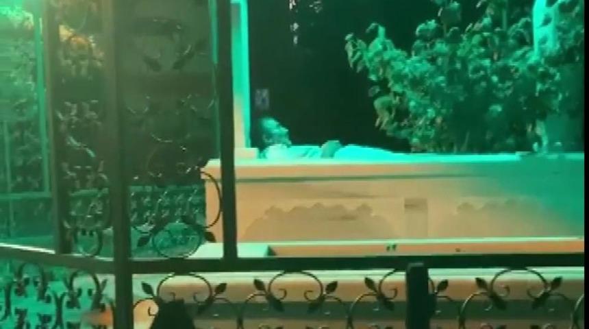 Akılalmaz olay! "Yatır benim" dedi, içine girip yattı