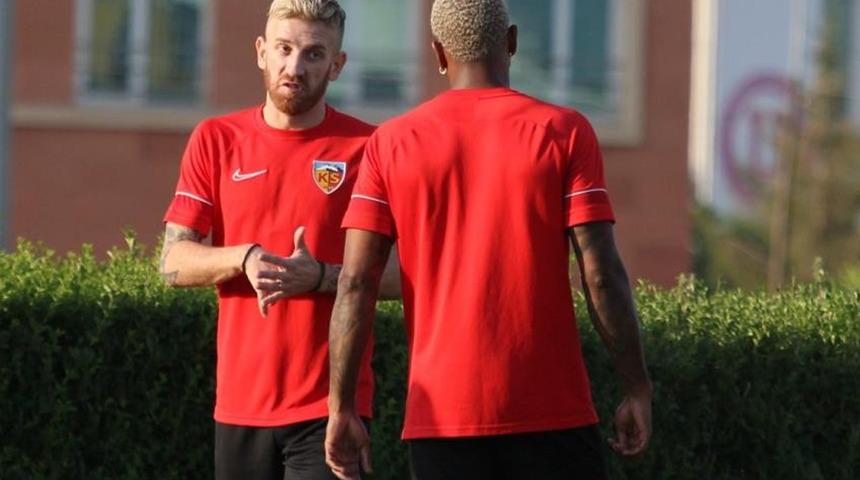 Sivasspor, Pedro Henrique&rsquo;yle 3 yıllık s&ouml;zleşme imzaladı