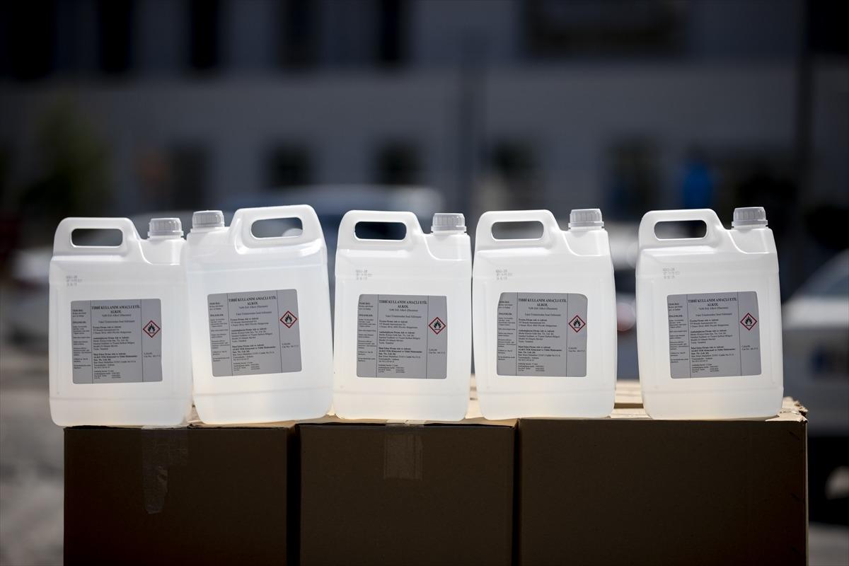 Ankara'daki sahte i&ccedil;ki operasyonunda 12 bin litre etil alkol ele ge&ccedil;irildi