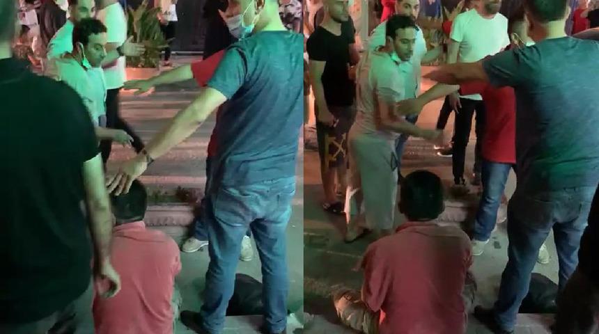 Çocuklar konuştu, mahalle ayağa kalktı! Tacizciye meydan dayağı 