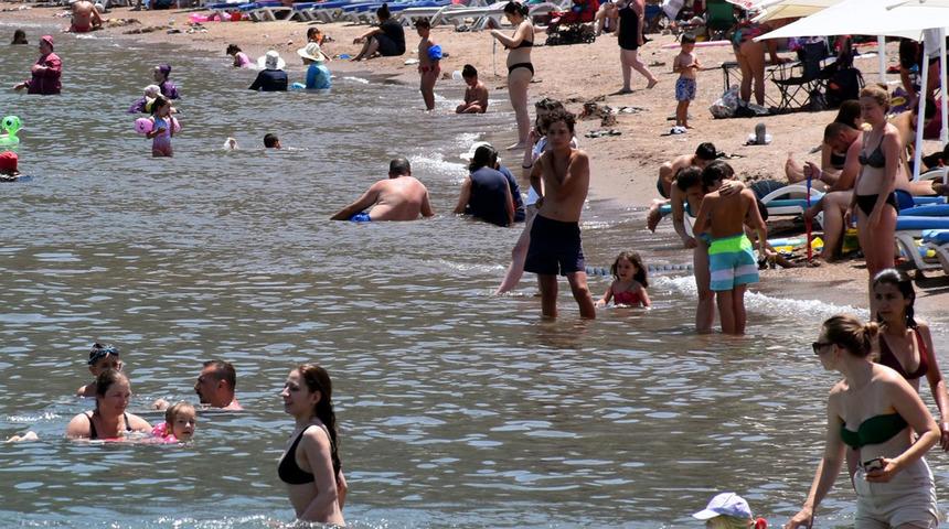 Marmaris'te bayram yoğunluğu! Nüfusun 5 katı turist gelecek