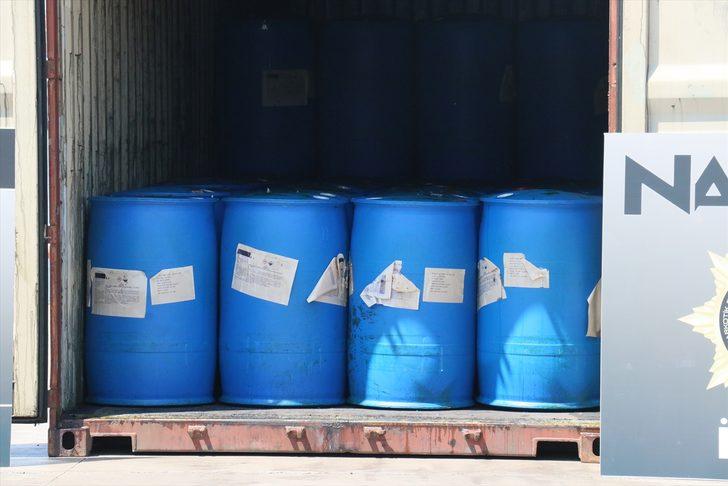 İzmir'e Çin'den getirilen bir konteynerde uyuşturucu yapımında kullanılan kimyasal madde ele geçirildi G1