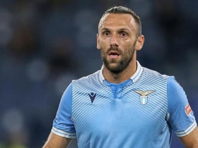 Sarri, Vedat Muriqi için taraftarı karşısına aldı