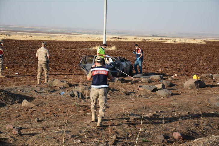 Şanlıurfa'da otomobil şarampole devrildi: 2 ölü, 3 yaralı G2