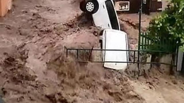 Almanya'da sel felaketinde ölü sayısı 156'ya yükseldi! Avusturya'da kasaba su altında kaldı