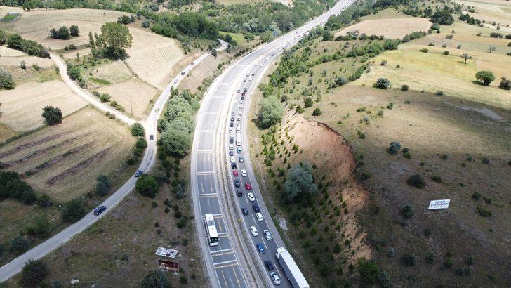 Anadolu Otoyolu'nda bayram tatili yoğunluğu devam ediyor G1