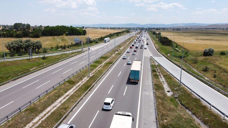 Anadolu Otoyolu'nda bayram tatili yoğunluğu devam ediyor G5