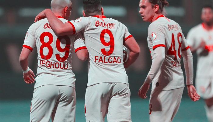 Galatasaray'a Feghouli için kiralama teklifi