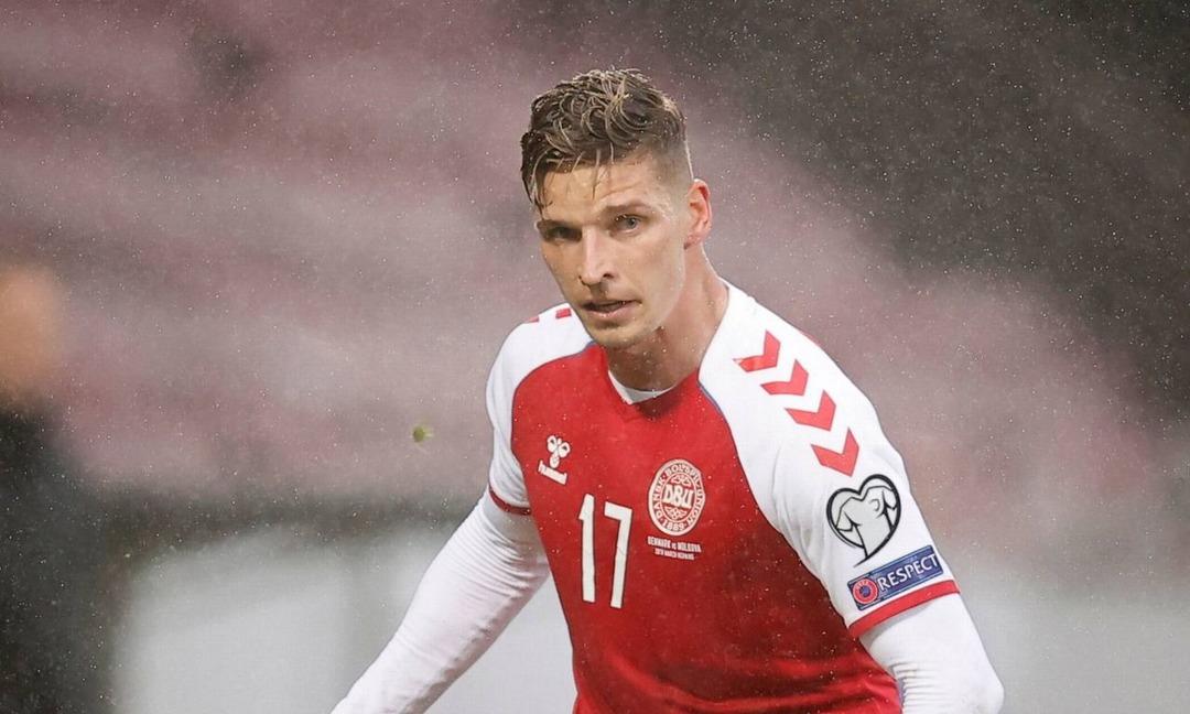 Galatasaray&rsquo;dan yeni transfer: Jens Stryger Larsen kimdir? Jens Stryger Larsen ka&ccedil; yaşında ve hangi mevkide oynuyor?