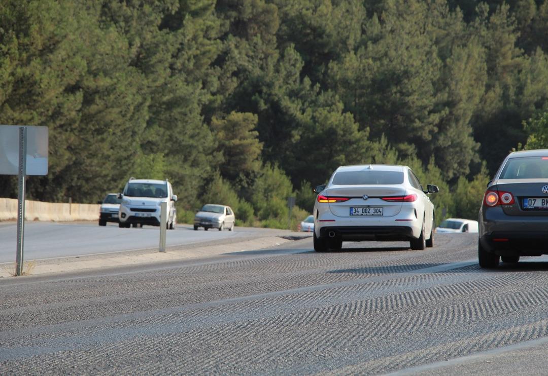 Bayram yolculuğu yollarda yoğunluk oluşturdu