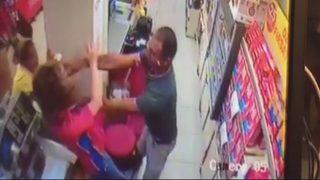 Kasiyer kızı taciz edip döven saldırgan gündüz de başka çalışanı taciz etmiş!