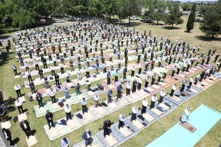 Kurban Bayramı namazı nasıl kılınır, kaç rekat? Bayram namazında hangi dualar okunur?  G4