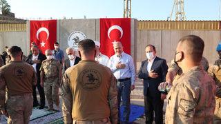 İçişleri Bakanı Soylu, Üs Bölgesi'ndeki askerlerle bayramlaştı