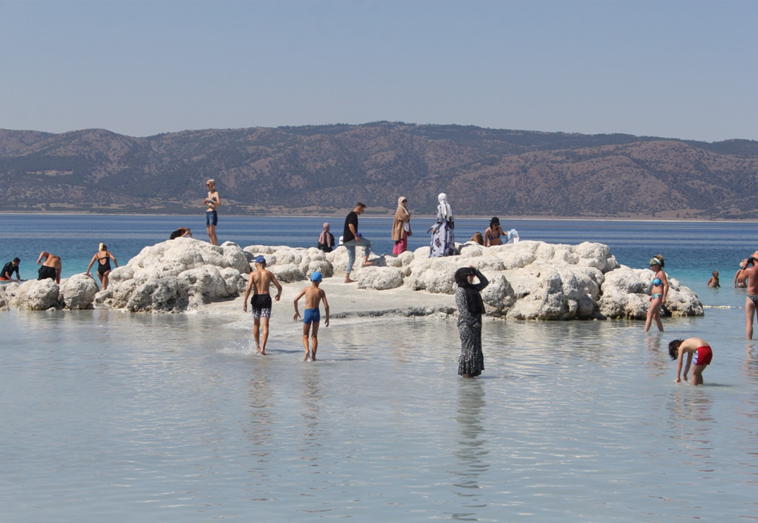 T&uuml;rkiye'nin Maldivleri'nde sezon başladı! Yerli ve yabancı turistler akın etti