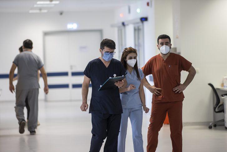 Kovid-19 nöbetindeki sağlık çalışanlarının buruk ama umutlu bayramı G1