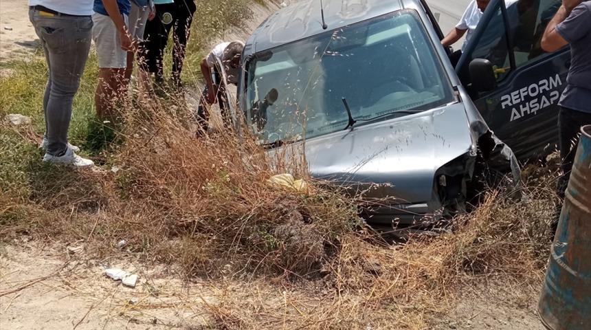 Samsun'da kamyonet su kanalına devrildi: 6 yaralı