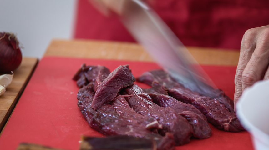 Kurban etinin saklaması ve taşınması konusunda uzman isim uyardı! “Kurban etlerini poşette taşımayın”