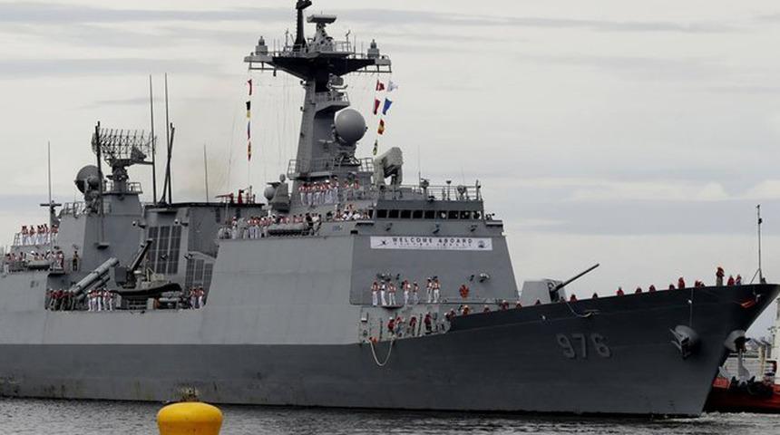 Güney Kore destroyerinde 247 denizci, koronavirüse yakalandı! Savunma bakanı özür diledi