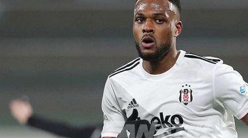 Beşiktaş'ta Cyle Larin'den kötü haber
