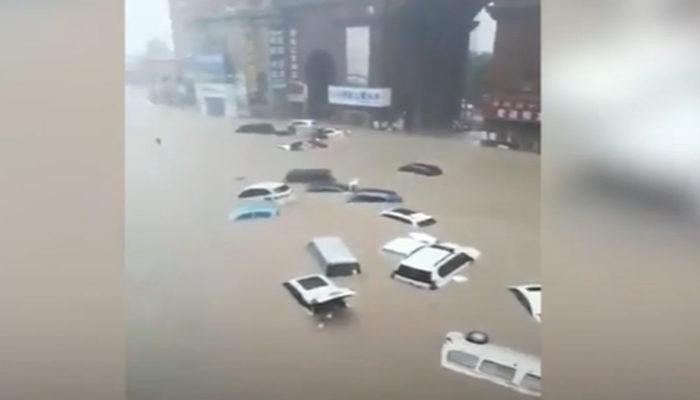 Çin'de sel felaketi: 10 binden fazla kişi sığınaklara taşındı