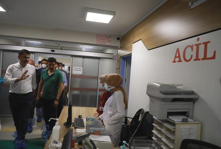 Bakan Kurum, Rize'de heyelanda hayatını kaybedenlerle kaybolan kişinin ailesini ziyaret etti G3